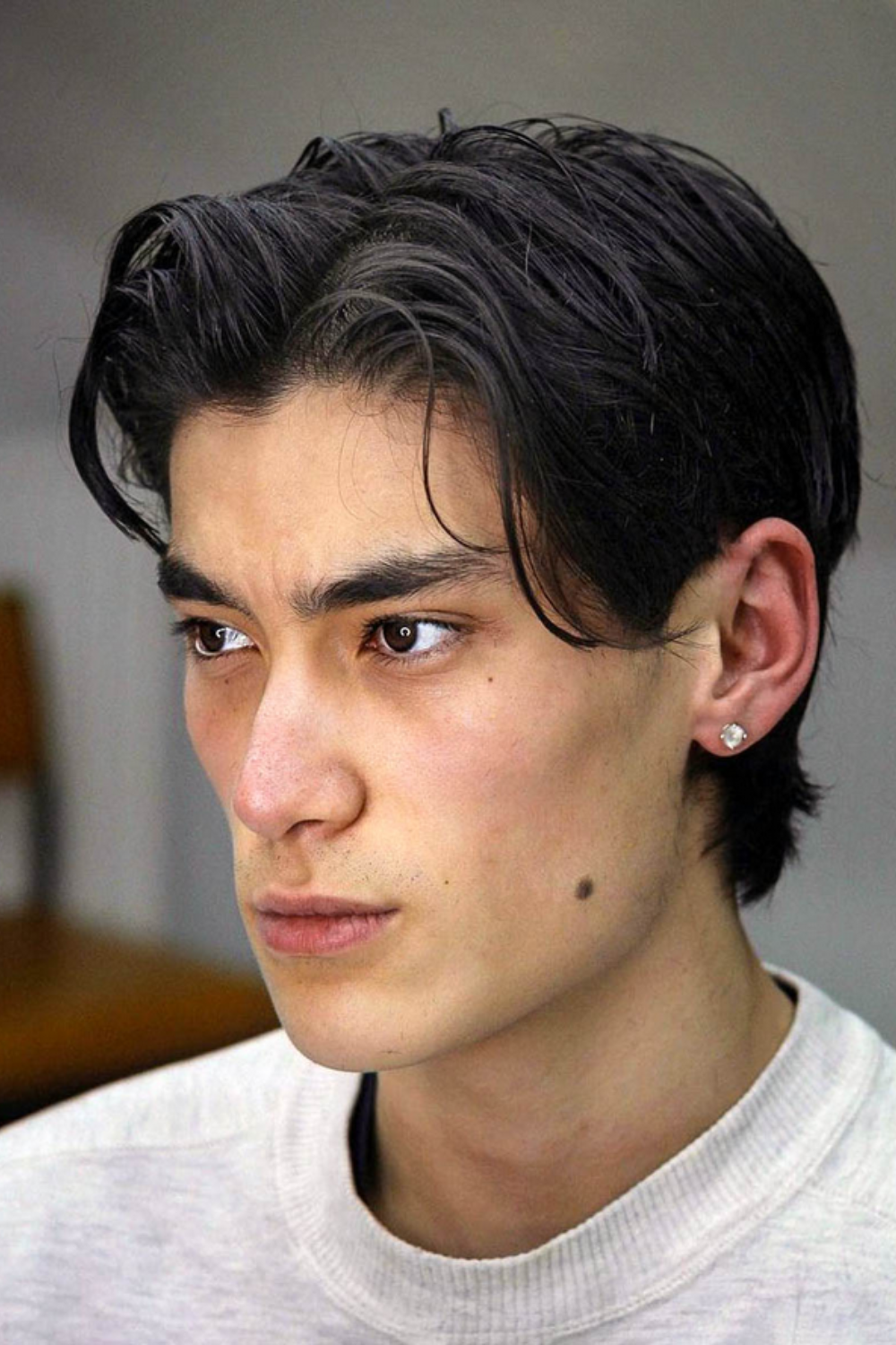 Home 18 Popular Asian Men Hairstyles