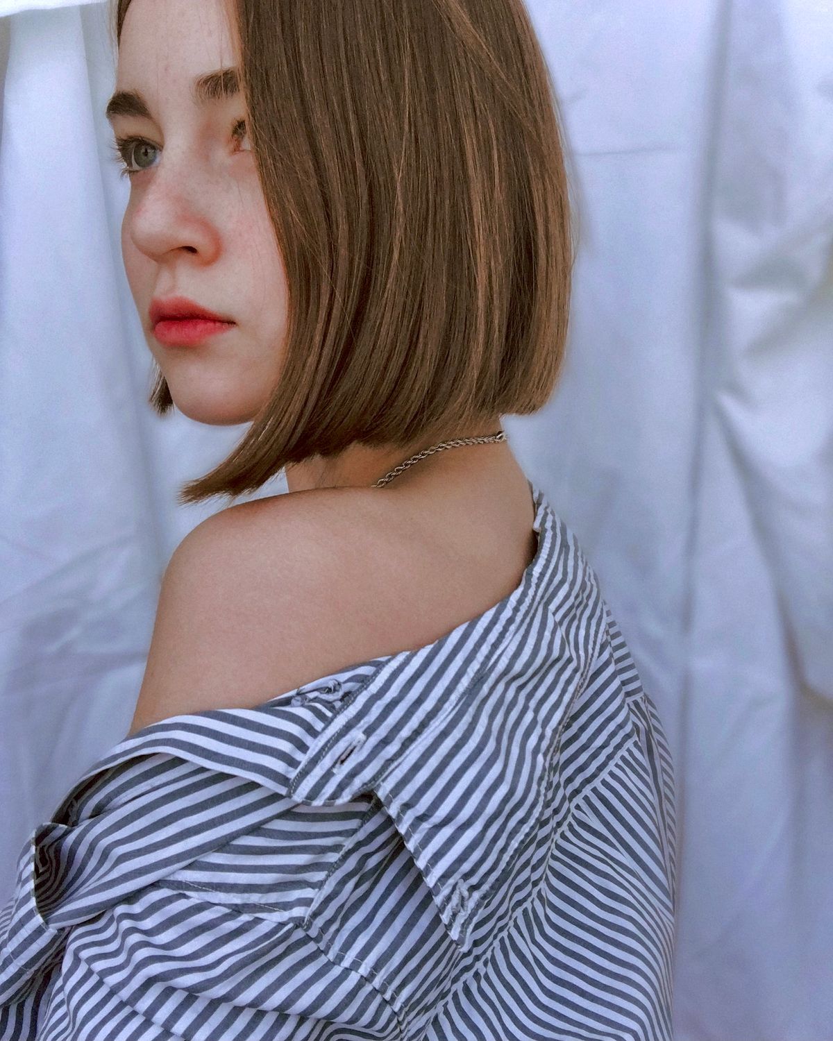 12 Low Maintenance Short Hairstyles for Thick Hair Asymmetrical bob haircut — short hairstyles for thick hair